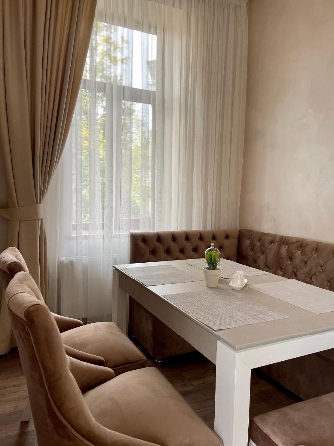 Pride Apartment Львов Экстерьер фото