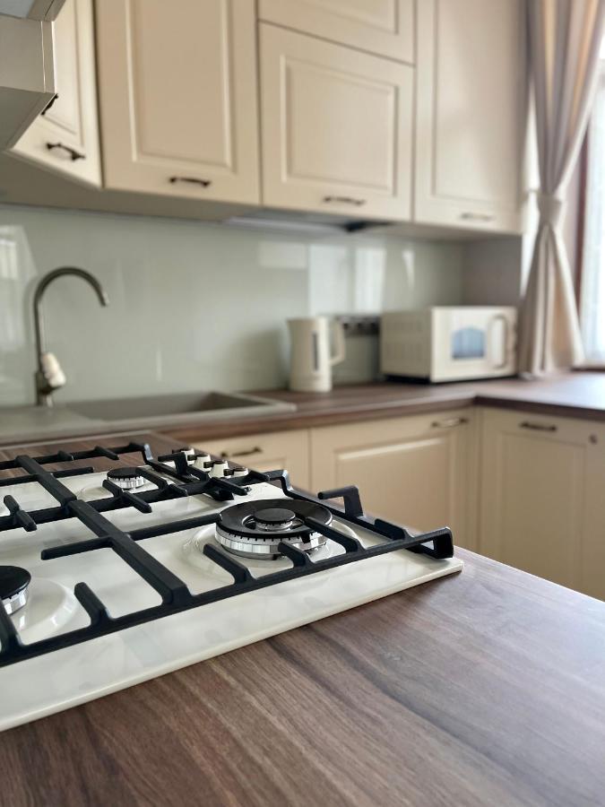 Pride Apartment Львов Экстерьер фото