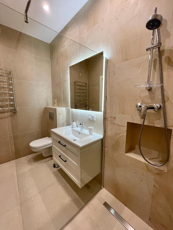 Pride Apartment Львов Экстерьер фото