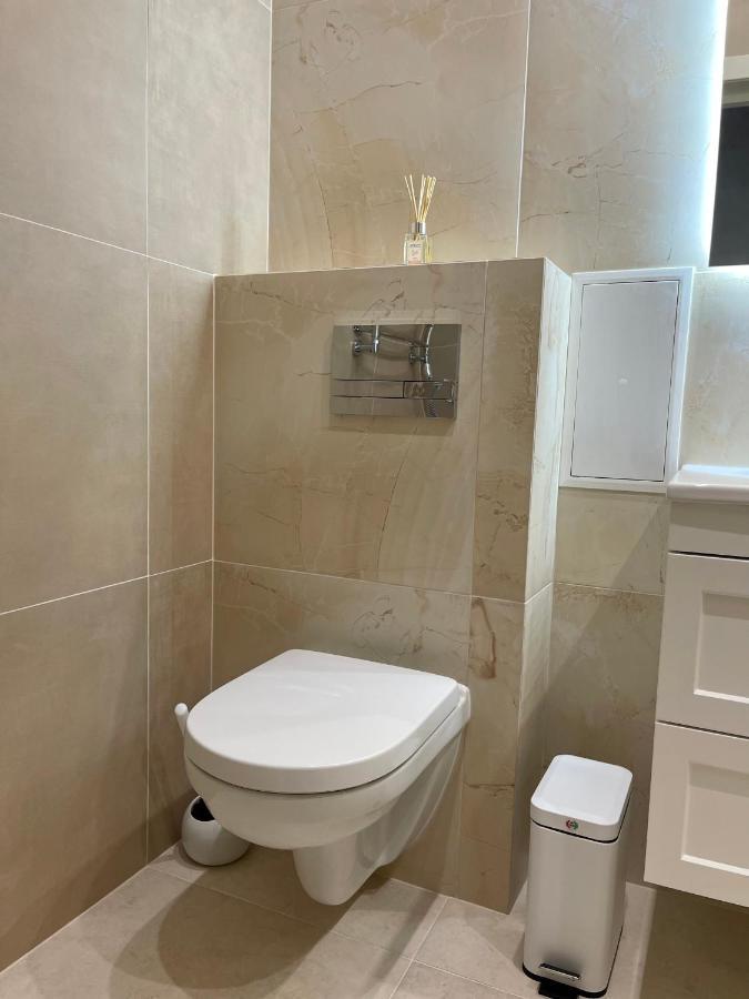 Pride Apartment Львов Экстерьер фото