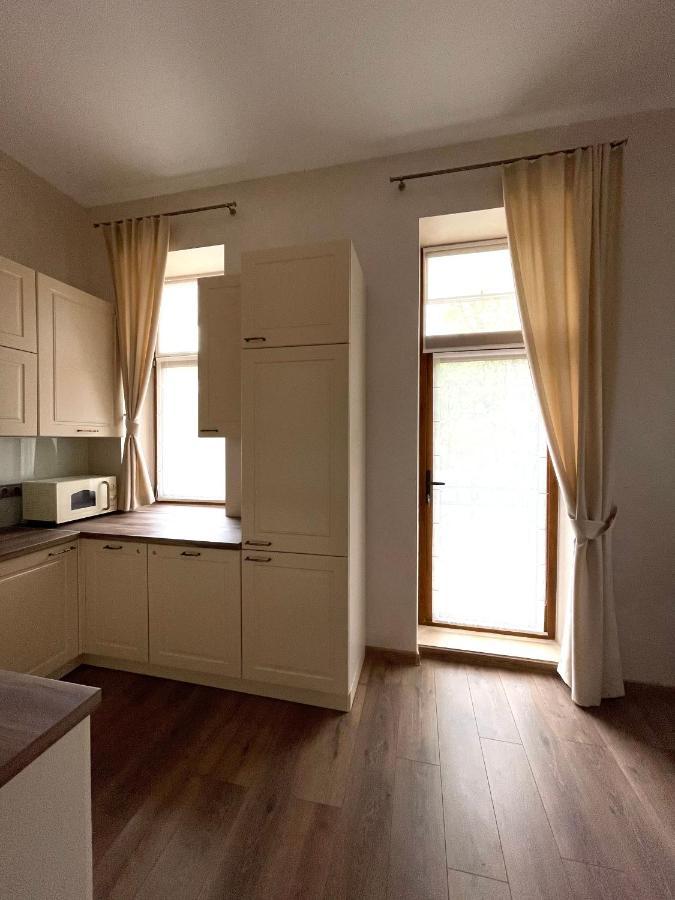 Pride Apartment Львов Экстерьер фото
